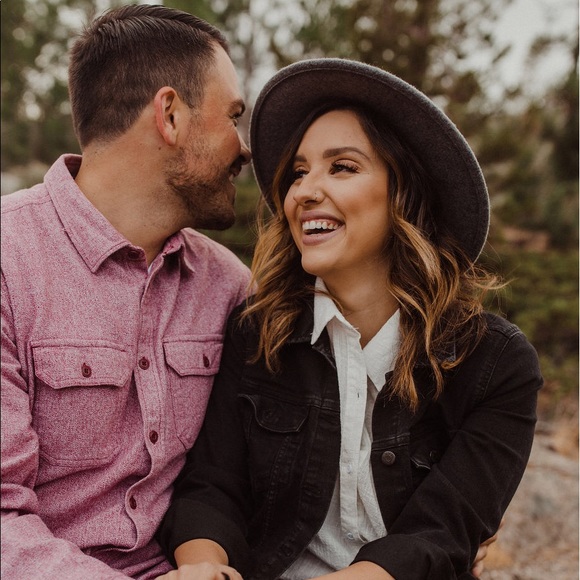 Meet your Posher, Jessica - Picture 1 of 1